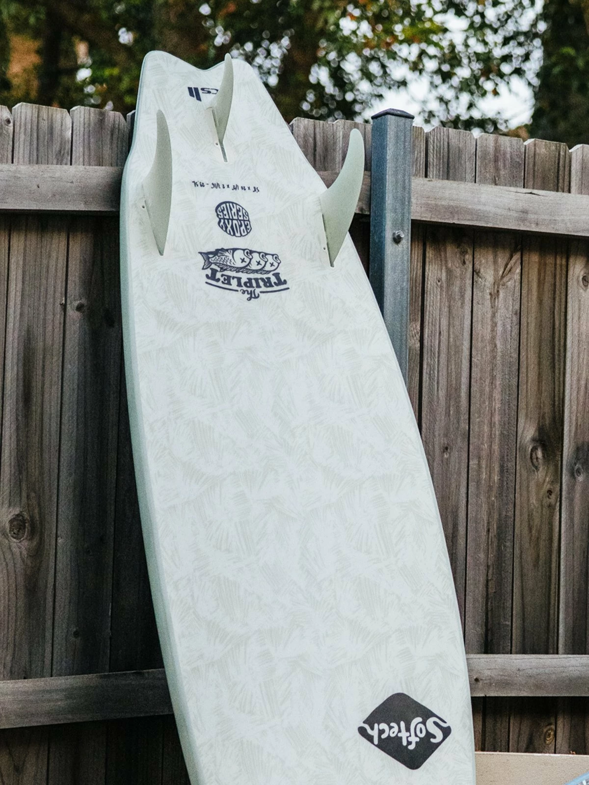 SOFTECH SOFT SURFBOARD Triplet Epoxy Thruster - 5'8 8 SOFTECH SOFT SURFBOARD Triplet Epoxy Thruster - 5'8 - Image 8